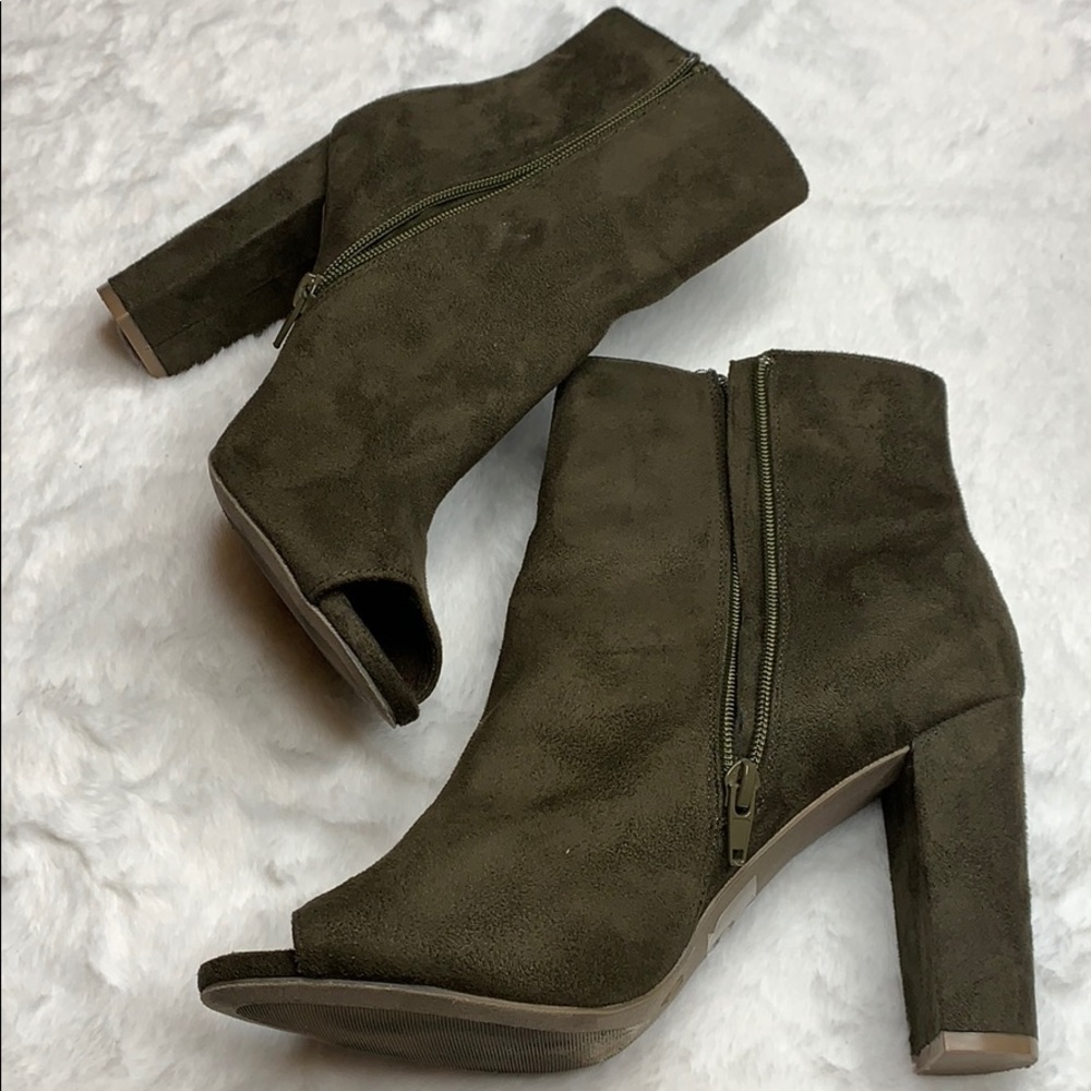 Wild Diva Zip up Peeped Toed Ankle‎ Boots Sz 10